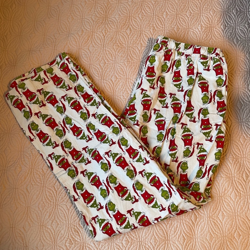 Hanna Andersson Grinch flannel pajama bottoms